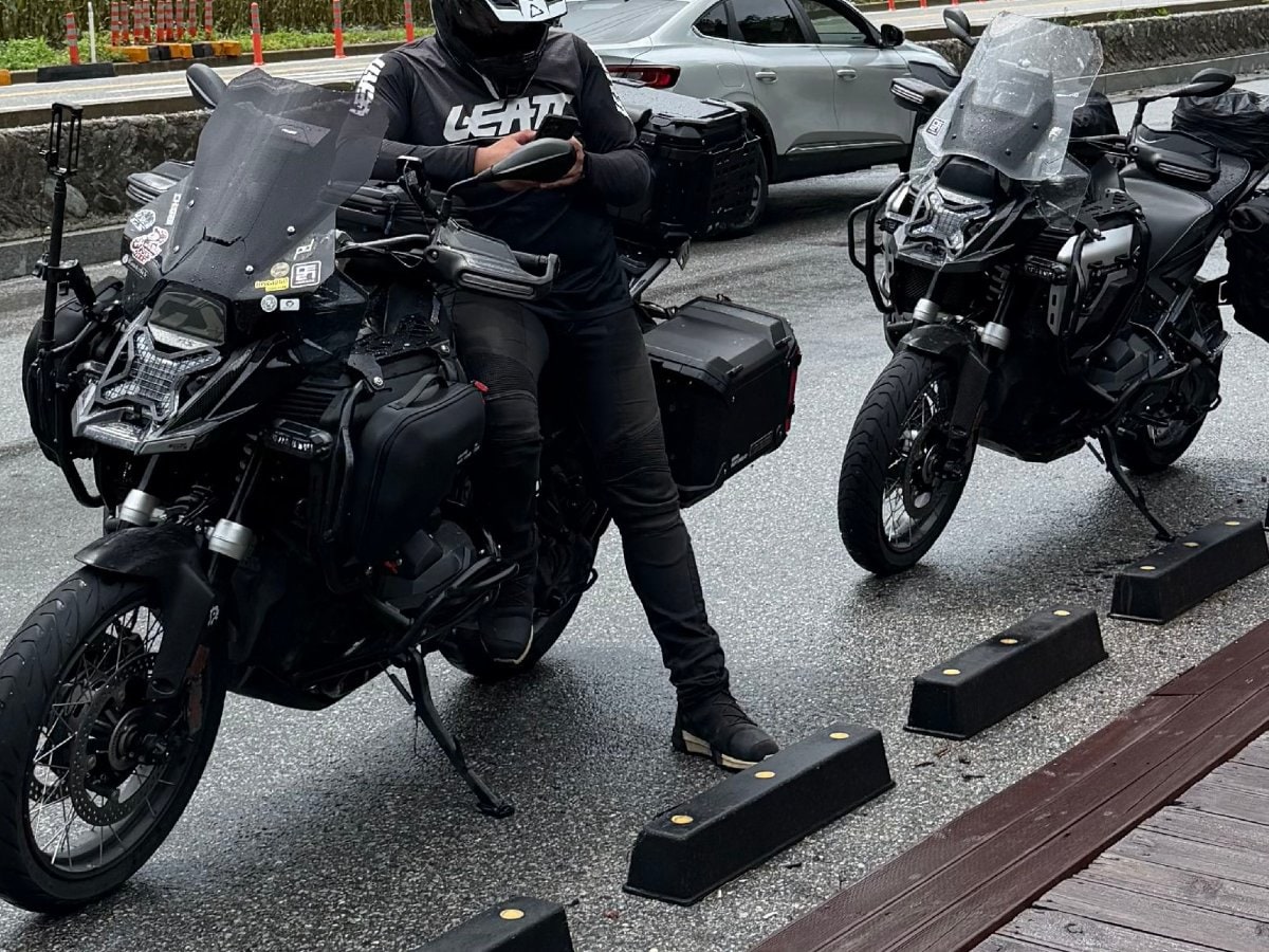 R1300GSA